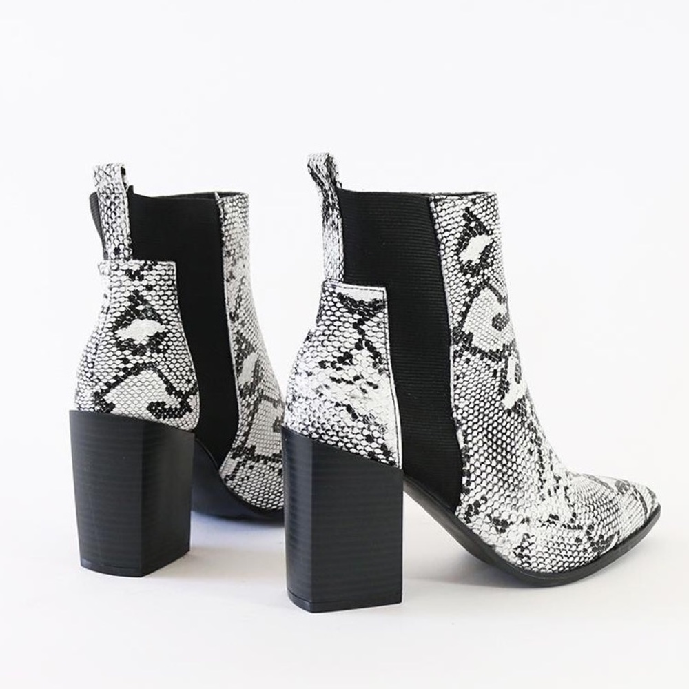 Snakeskin chelsea ankle boots booties